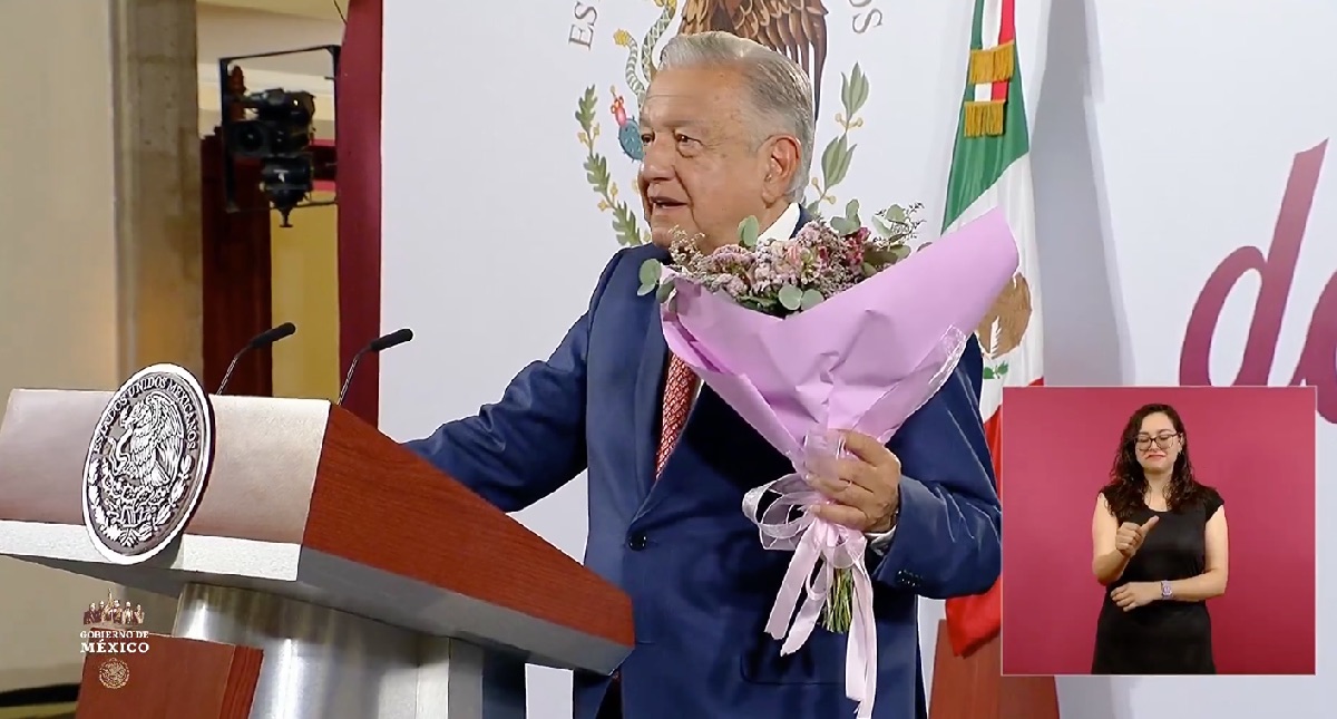 AMLO recuerda a las mamás por Día de las Madres en México