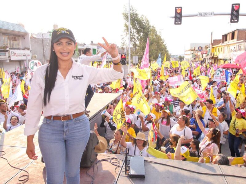Araceli Saucedo perfila victoria con fiesta cívica electoral