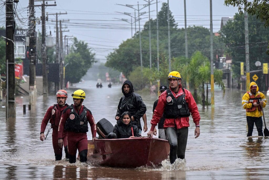Aumentan afectados por inundaciones en Brasil
