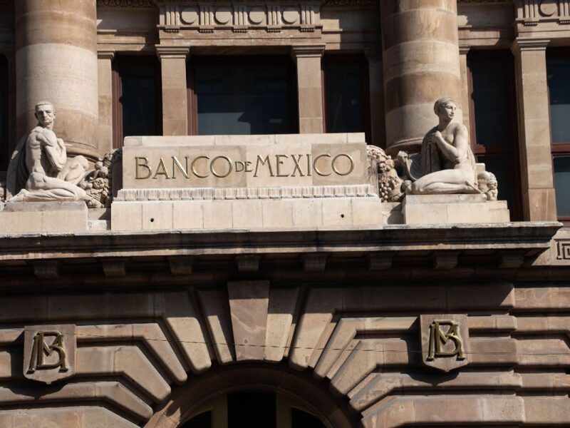 Banxico realiza ajuste en sus tasas ante inflación en México