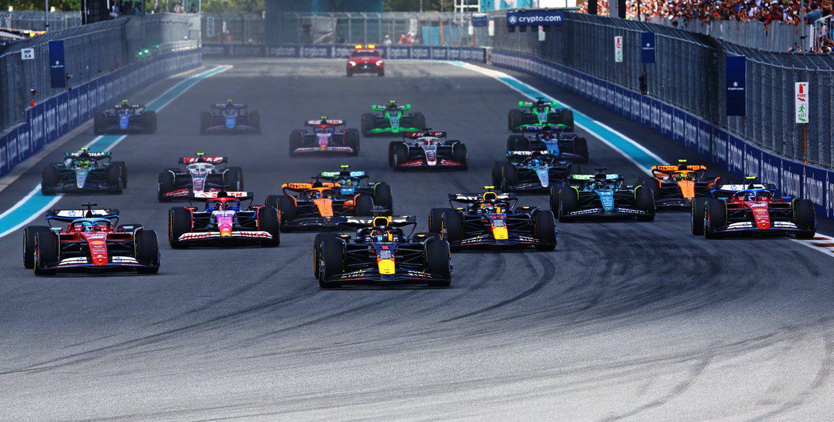 Checo Peréz tercero sprint en Miami