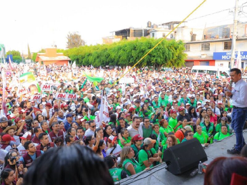 Torres Piña reunió a más de 30 mil morelianos en cierres de campaña