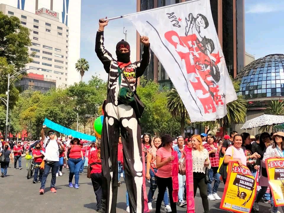 CNTE mantiene protestas pese a nueva reunión con López Obrador