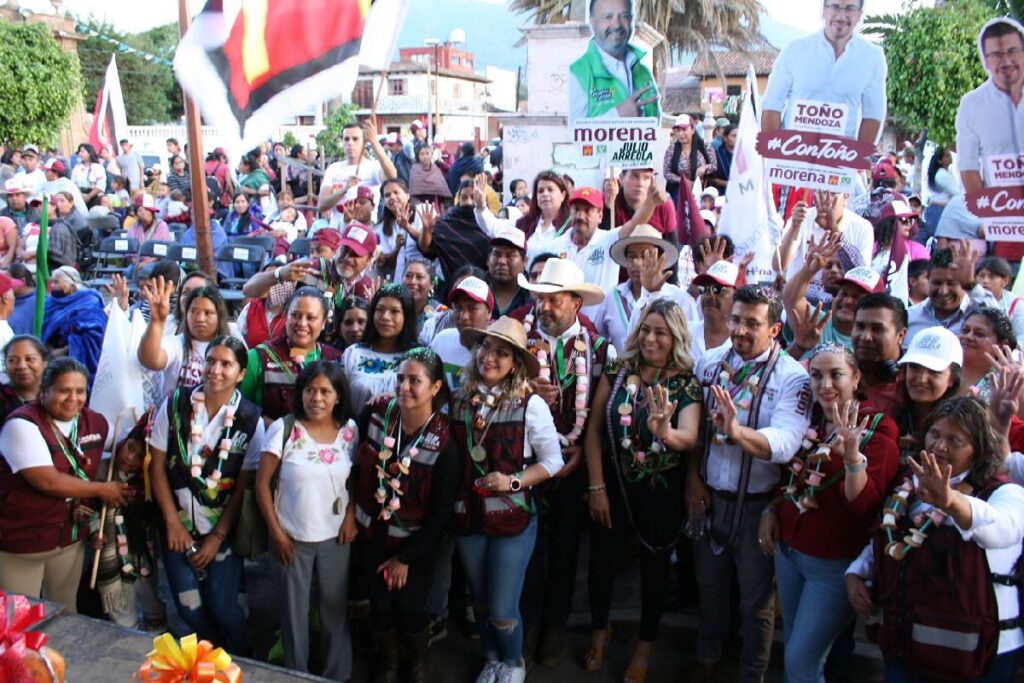 Cuanajo celebra por futuro triunfo de Julio Arreola