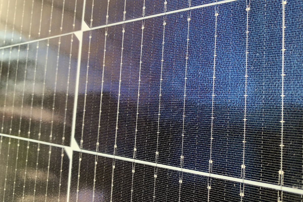 Facturación de industria automotriz tiene impacto de la energía solar