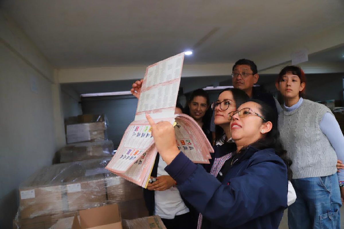 La verificación de las boletas electorales en Michoacán