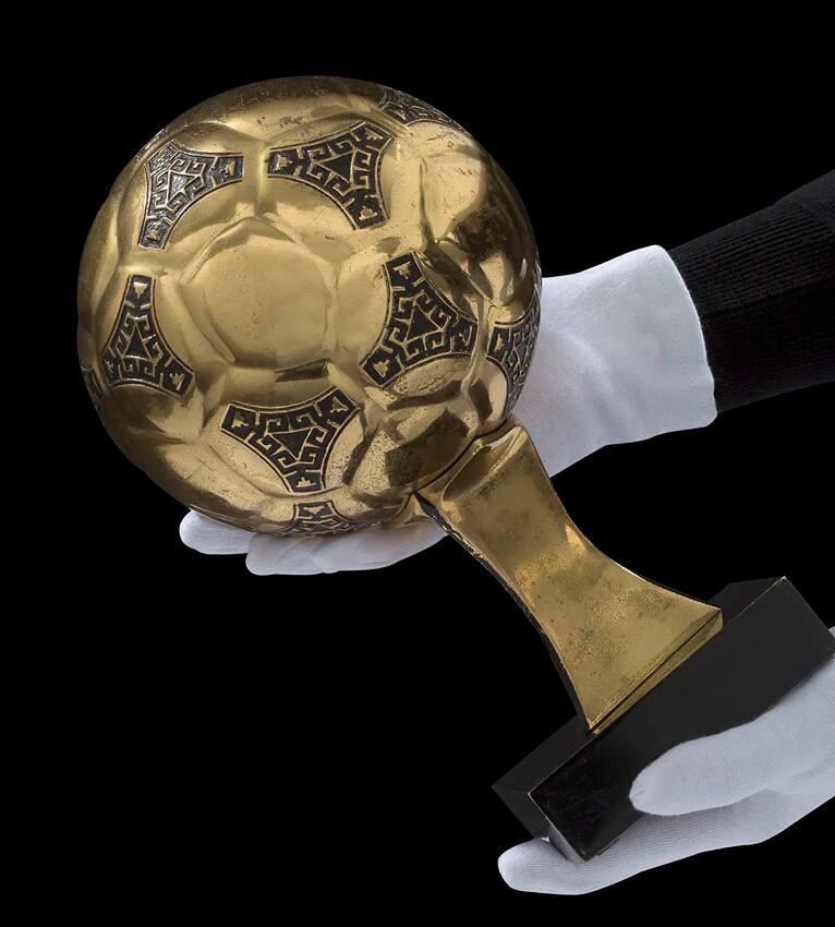 robo Balón de Oro de Maradona - original