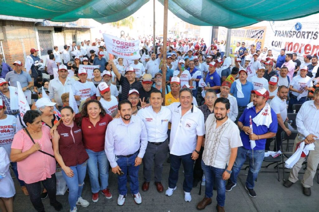 Torres Piña promete apoyo a trabajadores del volante de Morelia