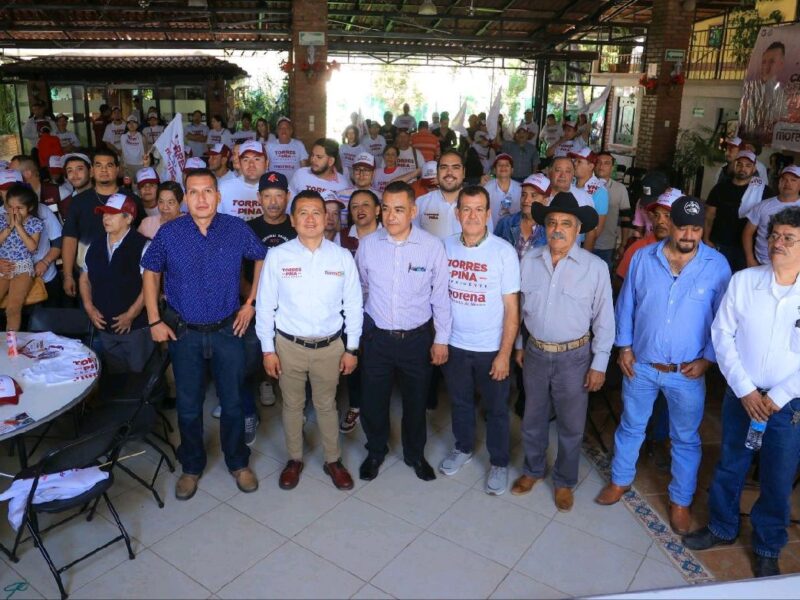 Transportistas de Morelia muestran apoyo a Carlos Torres Piña