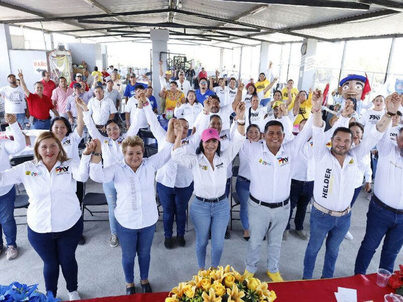 triunfo en Coahuayana Araceli Saucedo