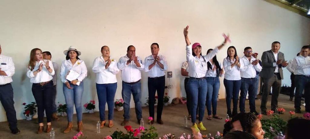 victoria de mujeres en Maravatío - mitin