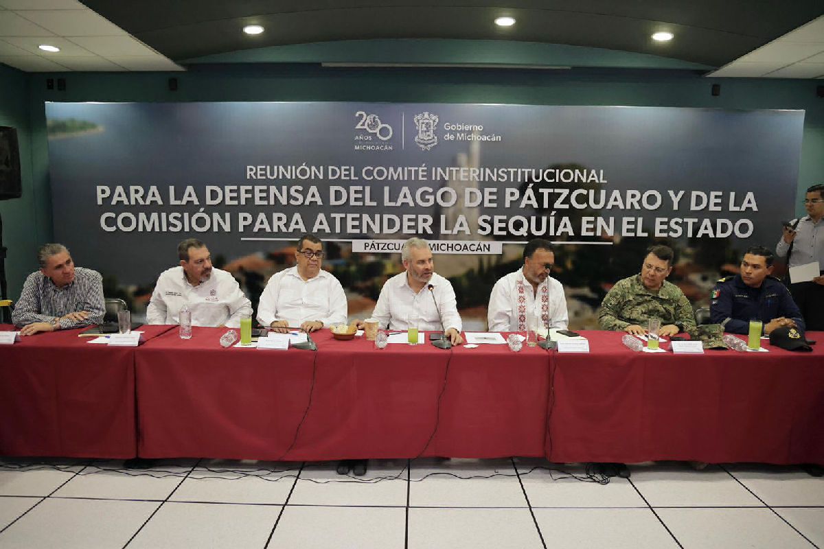 Bedolla llama a crear proyecto para mejorar uso de agua en Páztcuaro