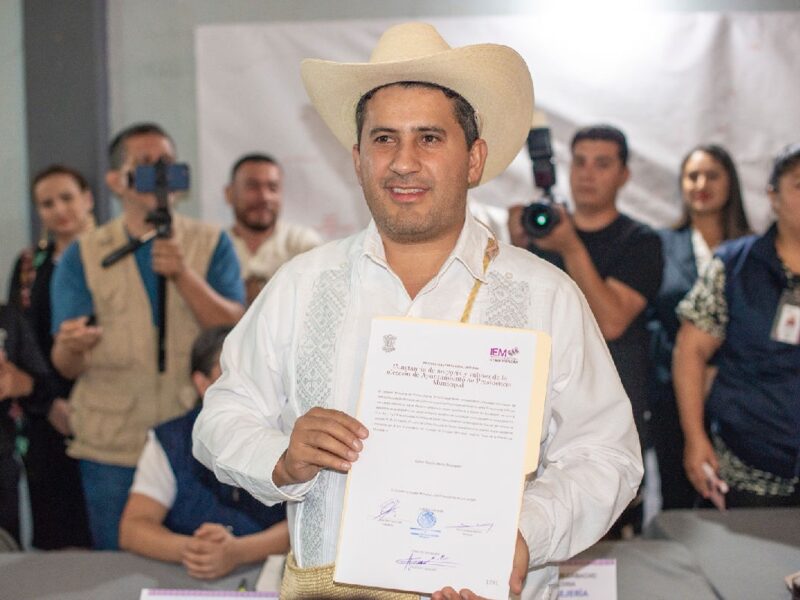Despues de un triunfo abrumador, Carlos Manzo, será el primer alcalde independiente en Uruapan