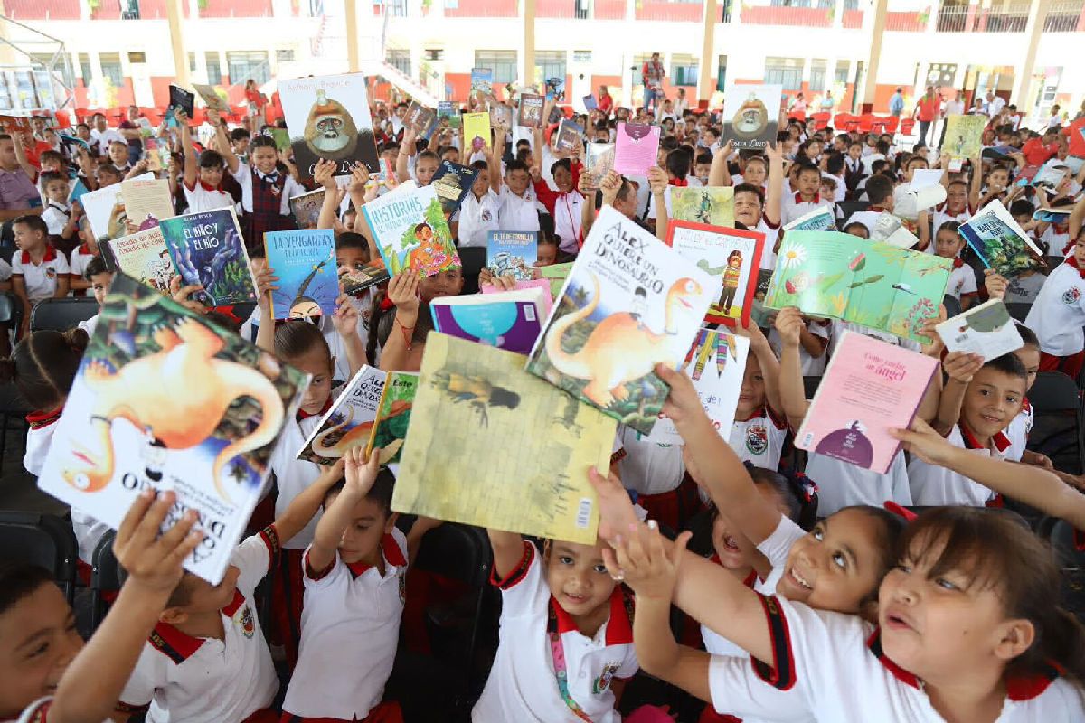 Emprende SEE jornada de fomento a la lectura en Michoacán