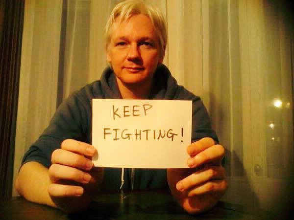 Julian Assange, en libertad; volverá a Australia