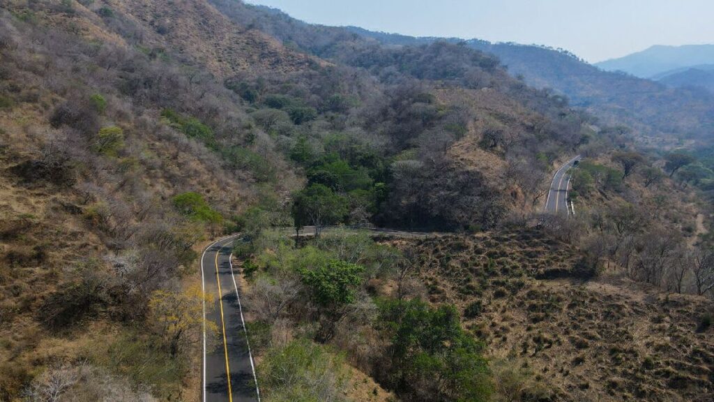 Obras en Michoacán del Gobierno Estatal - carretera