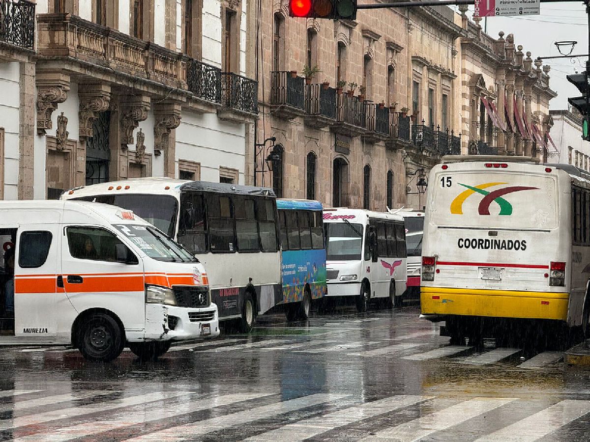 Protesta de transportistas en Morelia es por rutas guanajuatenses