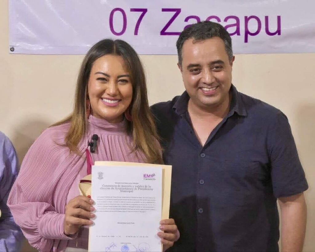 Recibe constancia presidenta electa Zacapu - Mónica Valdez