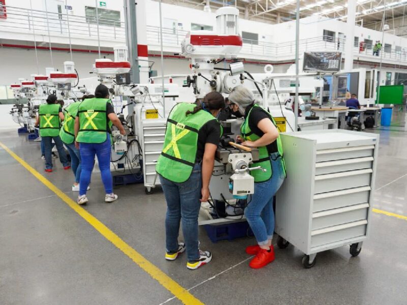 Multas de hasta 500 mil pesos para empresas que incumplan con trabajadores: Sedeco