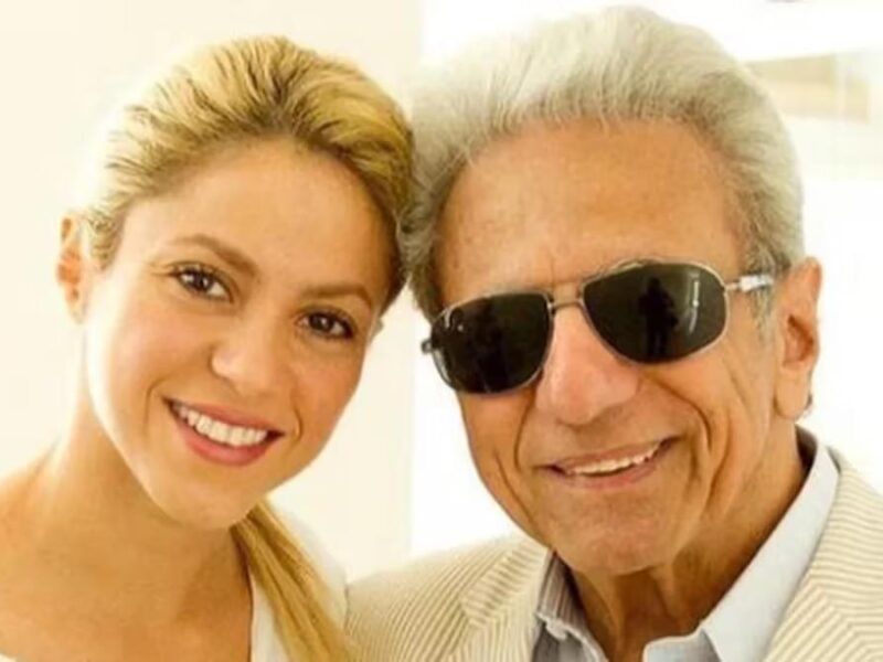 Shakira preocupada por salud de su padre