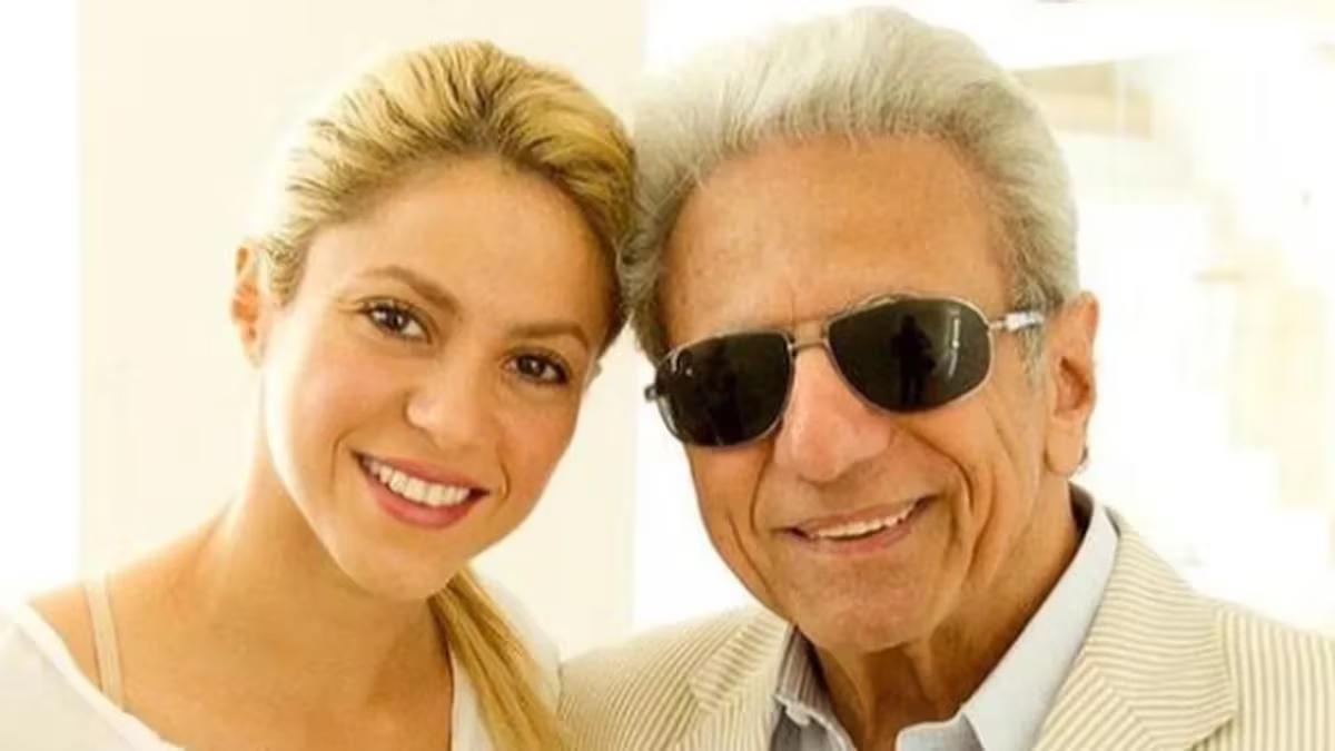 Shakira preocupada por salud de su padre