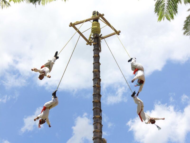 Voladores de San Pedro Tarímbaro, una tradición michoacana reconocida por la Unesco