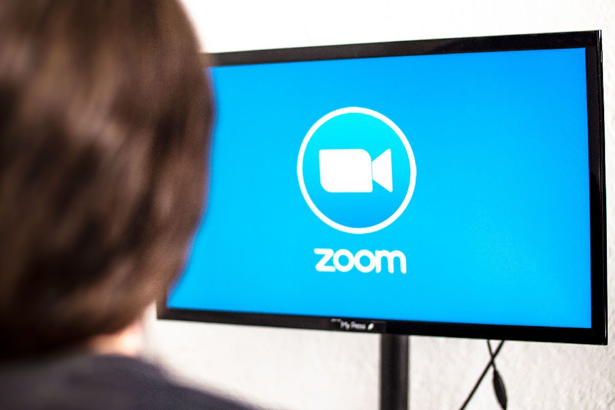 Zoom transforma videollamadas con IA para mejor productividad