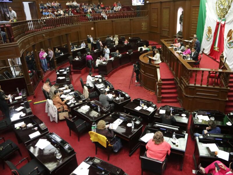 A costa de trabajadores diputados hacen “vaquita” para su bono de fin de Legislatura