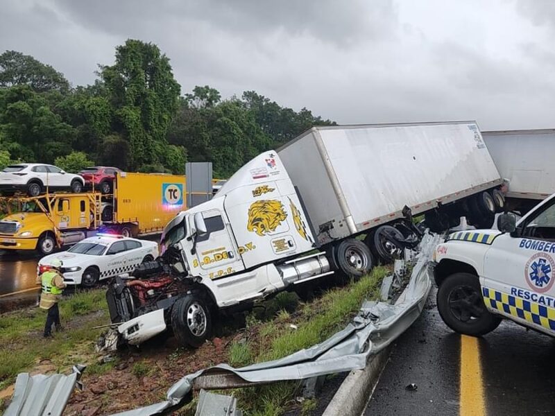 accidente en la autopista Siglo XXI