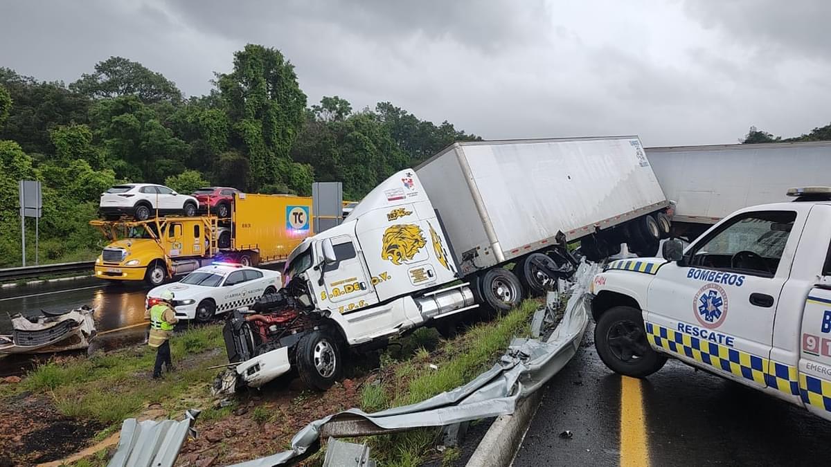 accidente en la autopista Siglo XXI