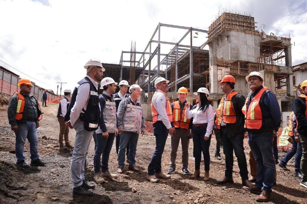 Al 50% mercado municipal de Pátzcuaro - obra