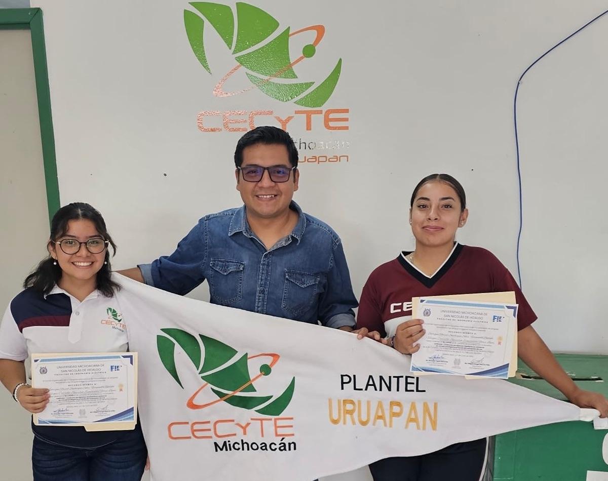 Alumnas del Cecytem ganan concurso con traductor purépecha