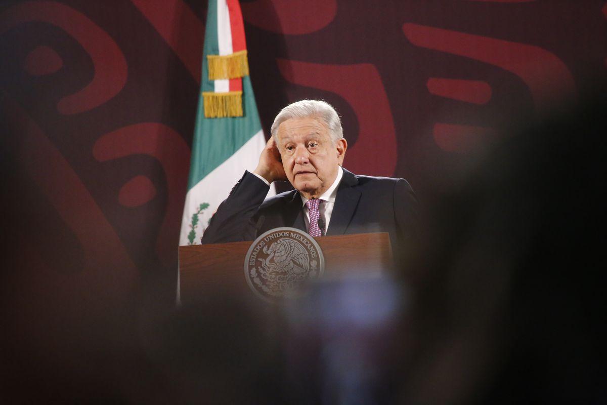 AMLO defiende a Donald Trump ante críticas y golpe mediático