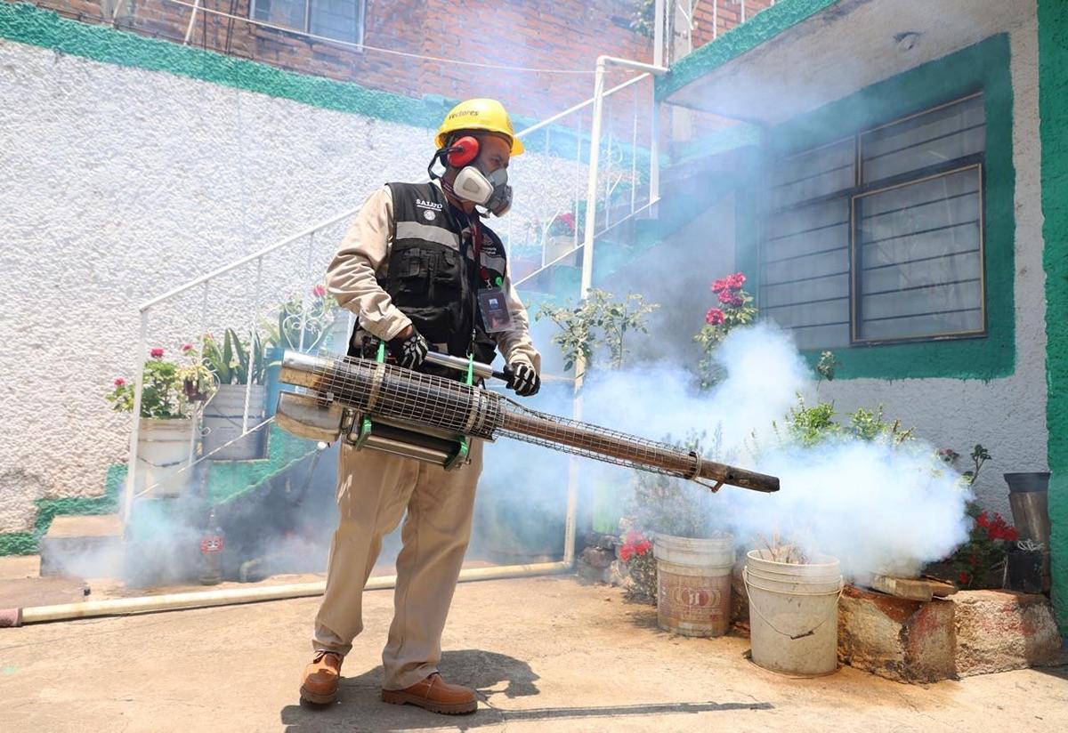 Combate al dengue en Michoacán