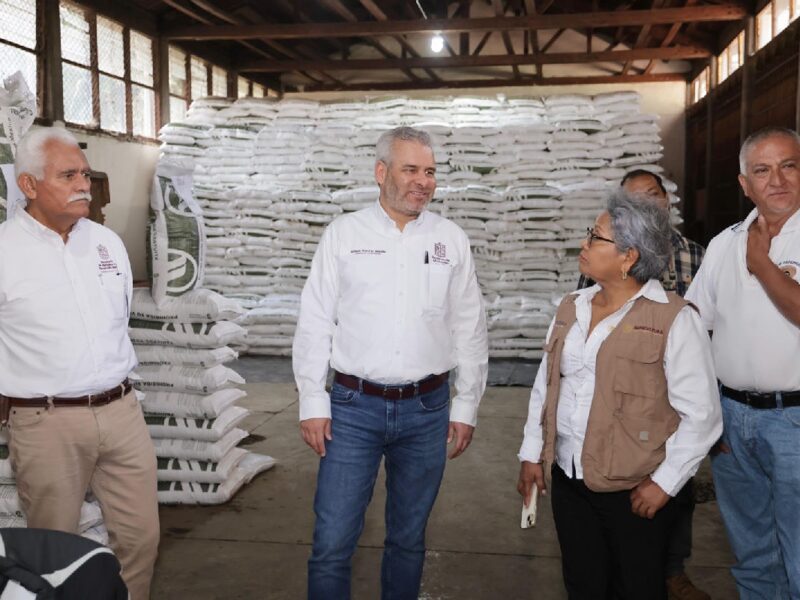 Concluye con éxito en Michoacán, entrega de fertilizantes gratuitos a agricultores