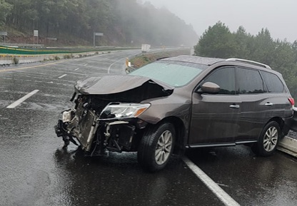 Conductor choca en la autopista siglo XXI de Michoacán