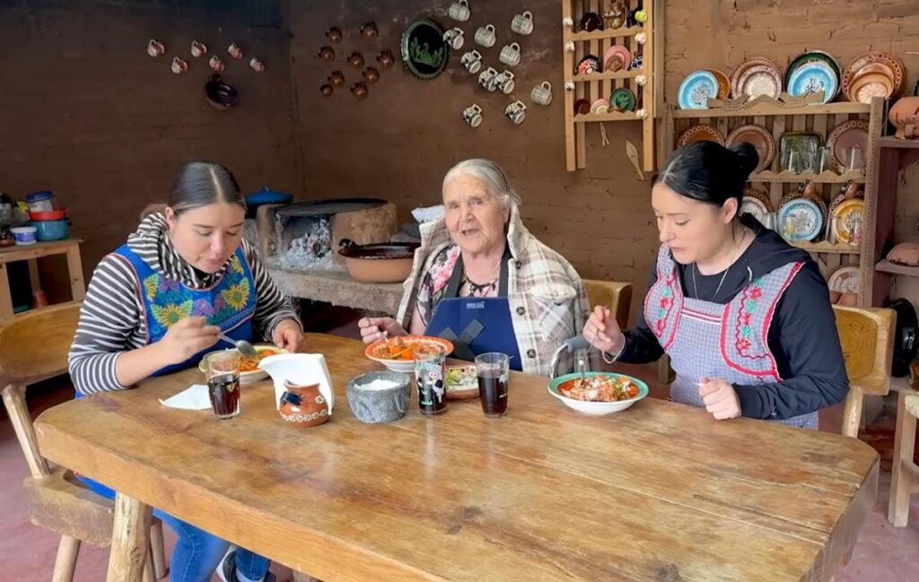 Doña Ángela se retira temporalmente - de mi rancho