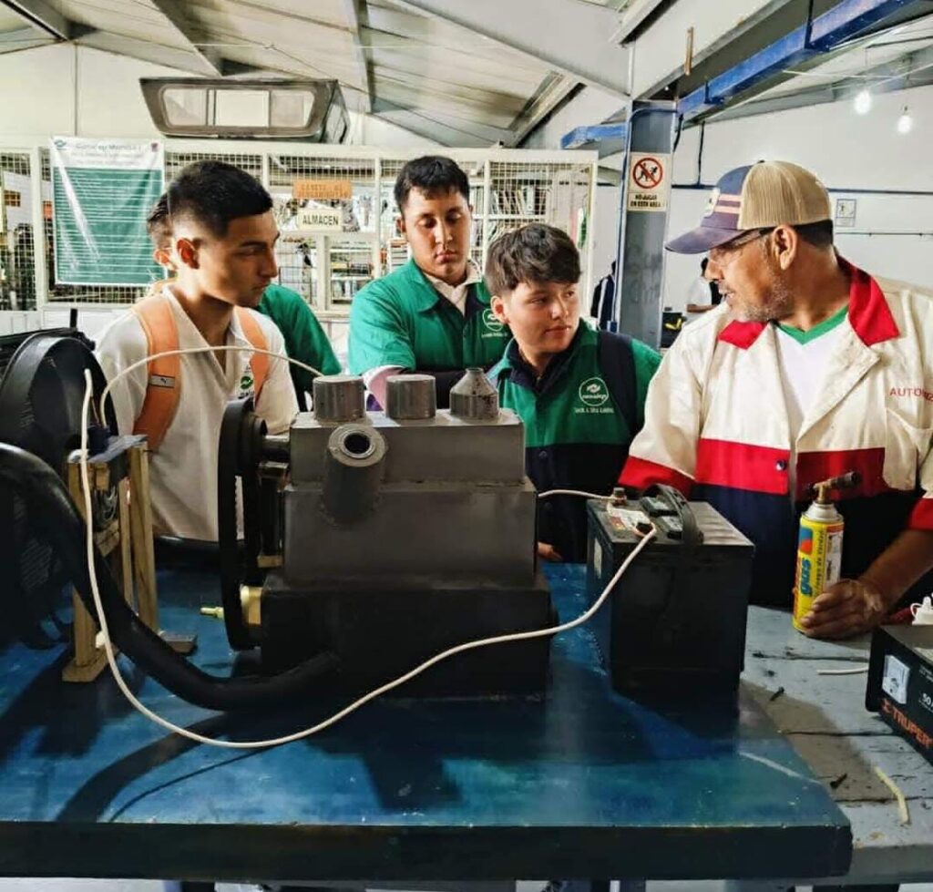 Enlistan mejores espacios para carreras técnicas en bachillerato