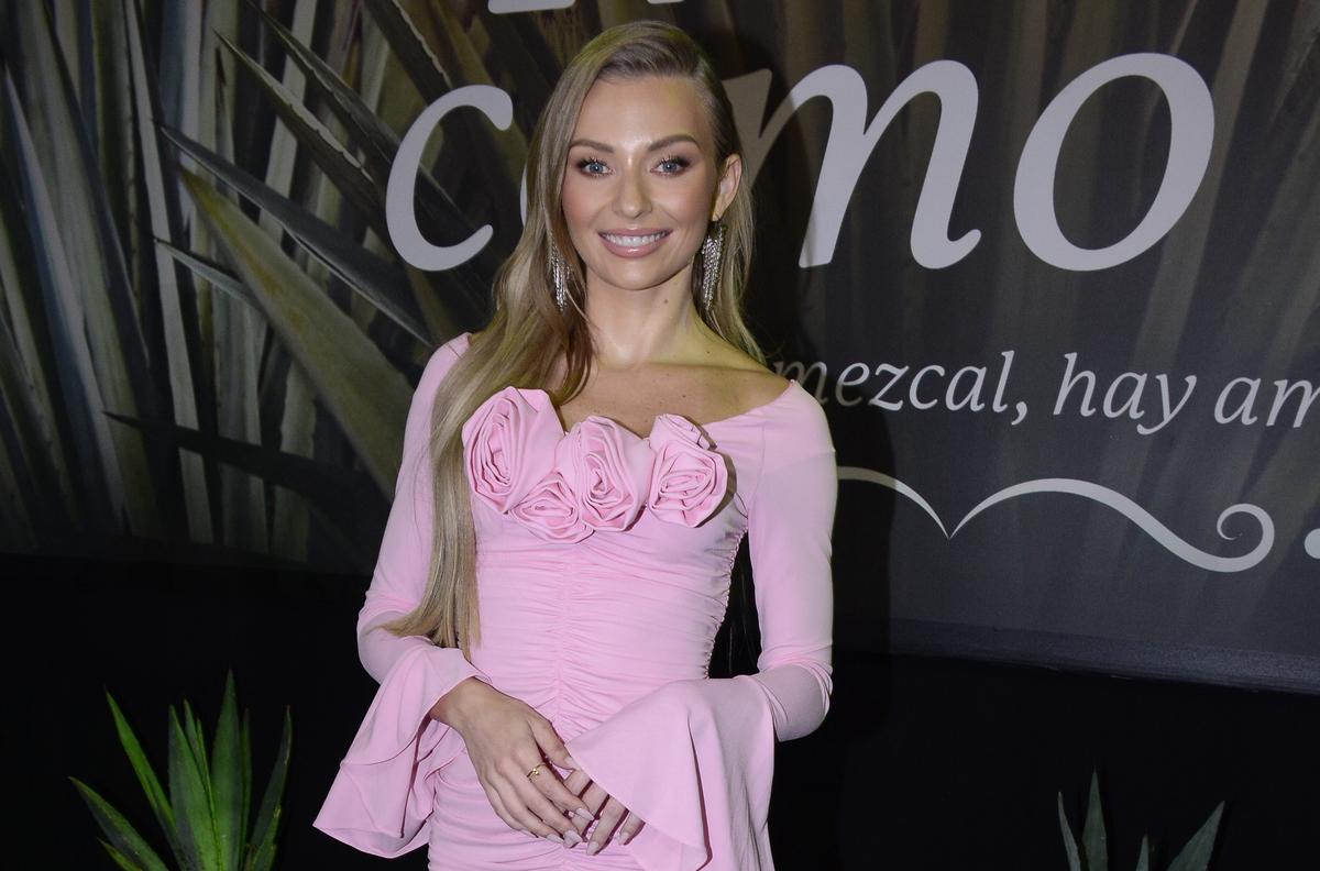 Exnovio de Irina Baeva expone mensajes que se mandó con David Zepeda