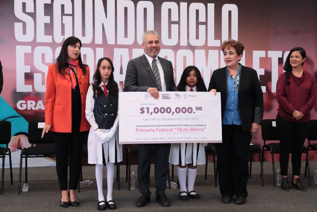 Gobierno de Michoacán señala mejoras en el sistema educativo