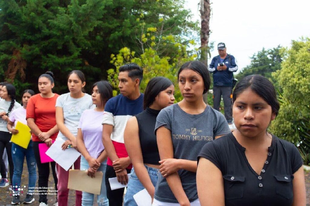 Hoy presentan examen en Escuela Normal Indígena- aspirantes