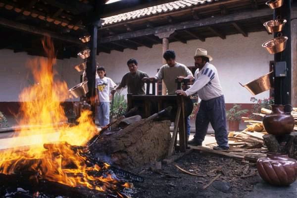 Las indicaciones geográficas protegidas Bedolla - cobre martillado