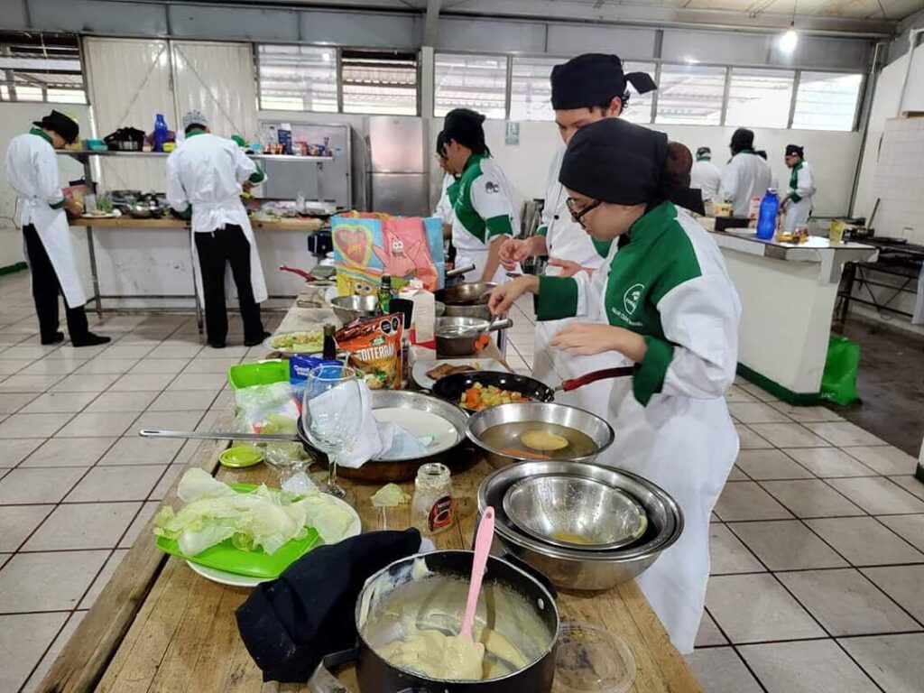 las mejores opciones para estudiar carrera técnica en Michoacán