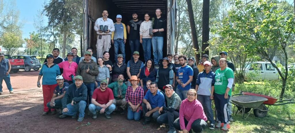 reciben plantas para reforestación en Michoacán - brigada