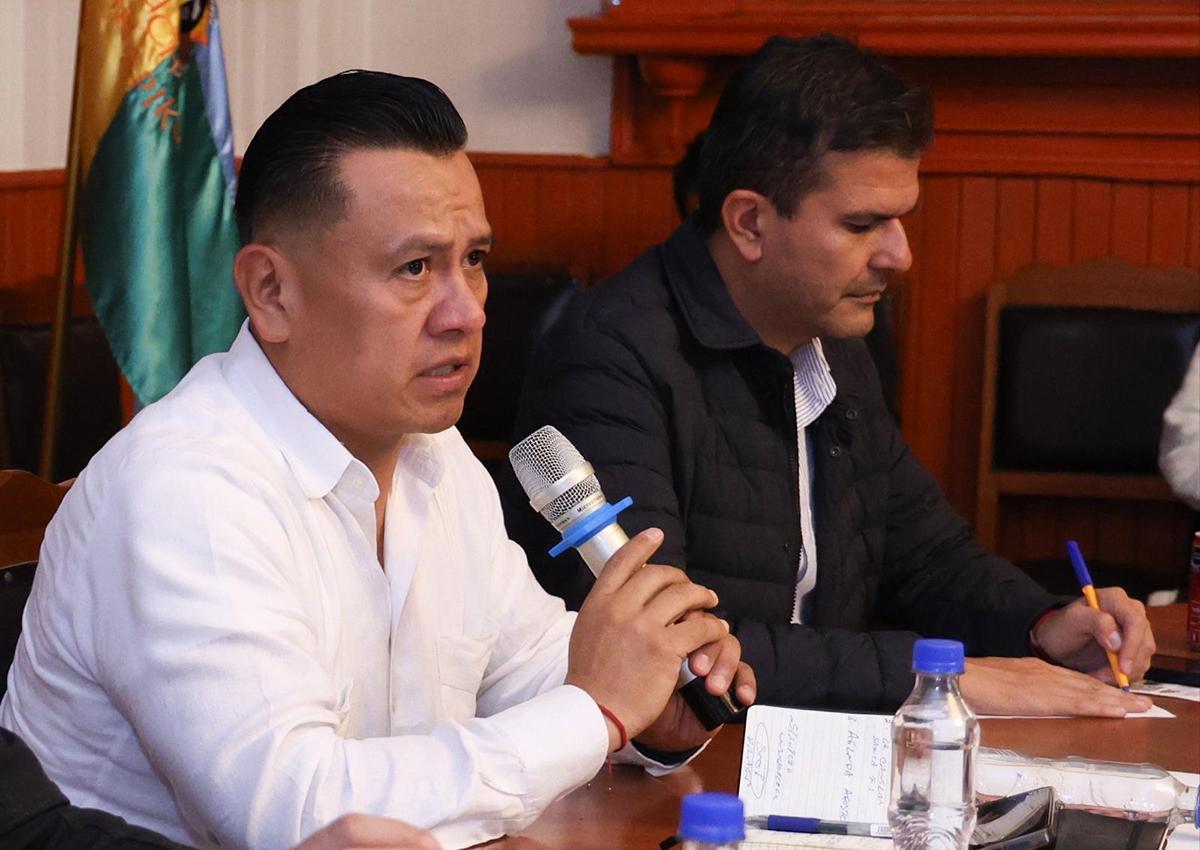 Señala Torres Piña vínculos delincuenciales en bloqueos en Uruapan