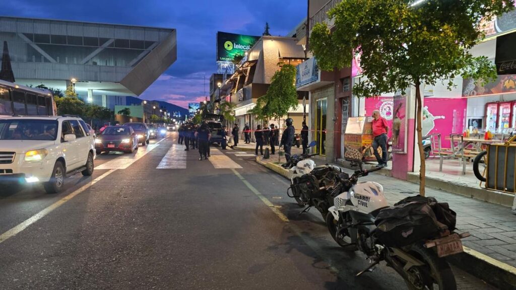 Trágico asesinato de una adolescente en un Oxxo de Zamora.