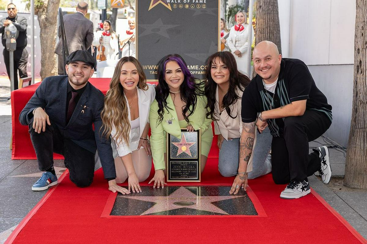 Vuelven vandalismo contra estrella de Jenni Rivera en Hollywood