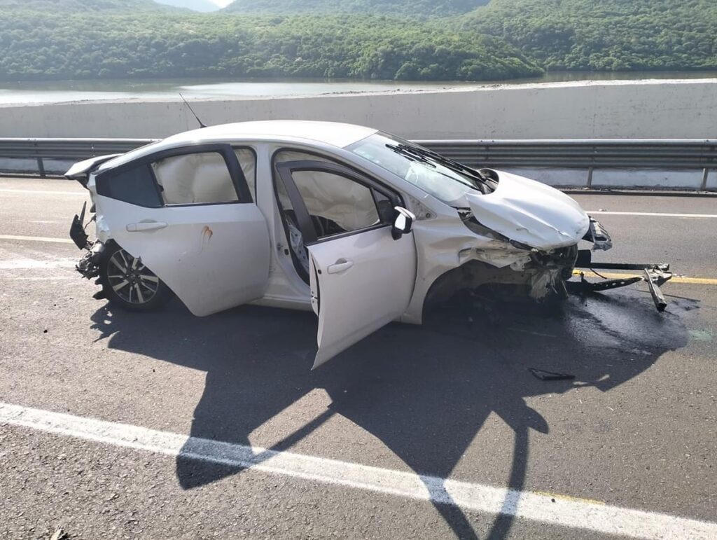 accidentes en la autopista Siglo XXI - auto