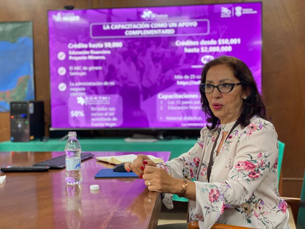 Acuerdan en Michoacán ampliar programa de créditos para mujeres