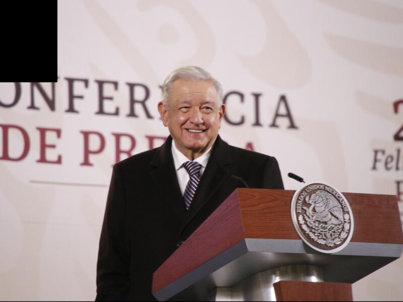 AMLO declara “Lunes Blanco” tras caída de los mercados financieros